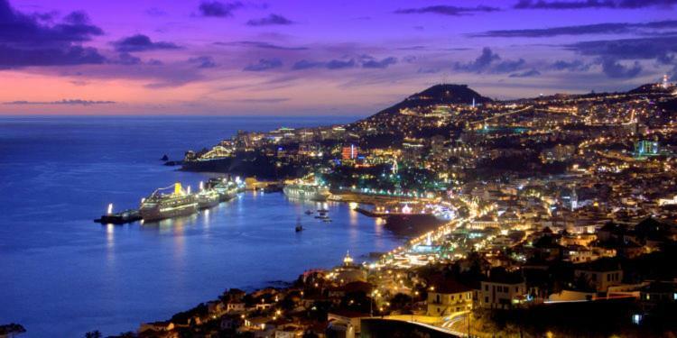 מצ'יקו Villa Scirocco Madeira - Ocean View מראה חיצוני תמונה
